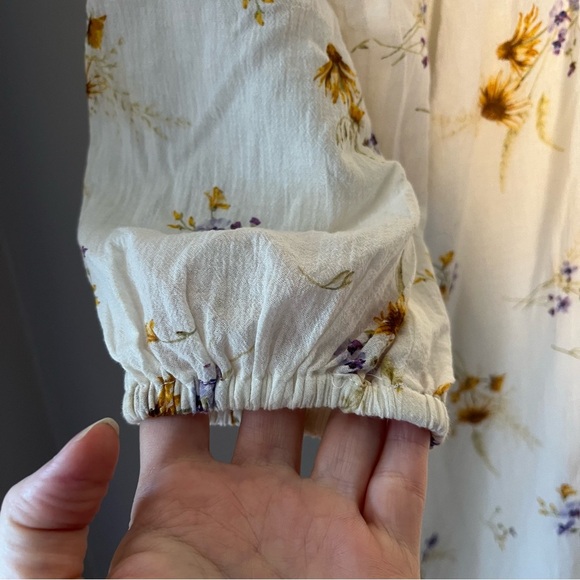 H&M Floral Cotton Midi Dress Medium Cream Wildflower Meadow Wrap Tiered Boho - Picture 7 of 9